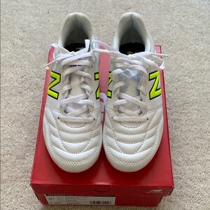 New Balance White Kids Soccer Cleats, size 13